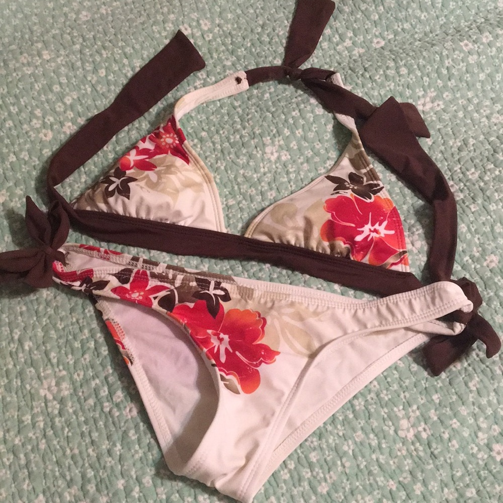 O’Neil Bikini Top and Bottom